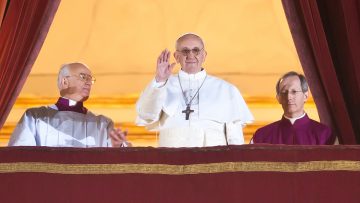 pope-francis-papal-balcony-1200-800