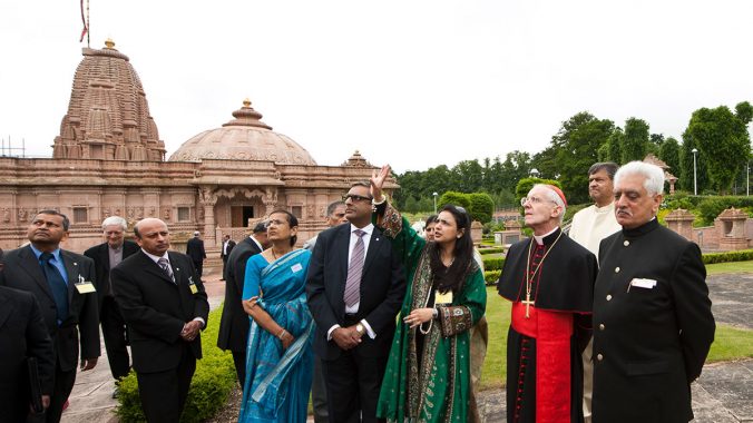 Cardinal Tauran visits the Jain Derasar at the Oshwal Centre