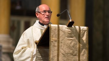 canon-pat-browne-lectern-1200-800