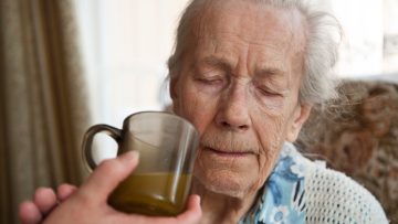 elderly-woman-1-1140×641