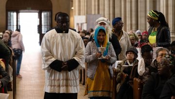 migrant-mass-southwark-i-2024-1140-641