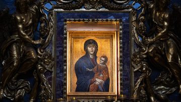 Vincent-Nichols-visits-the-basilica-of-st-mary-major-1140×641-15
