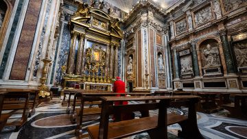 Vincent-Nichols-visits-the-basilica-of-st-mary-major-1140×641-16