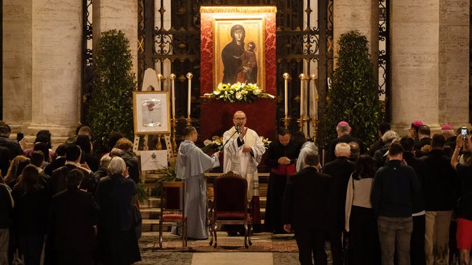 Cardinal Pierbattista Pizzaballa led the fifth evening Rosary in memory of Pope Francis